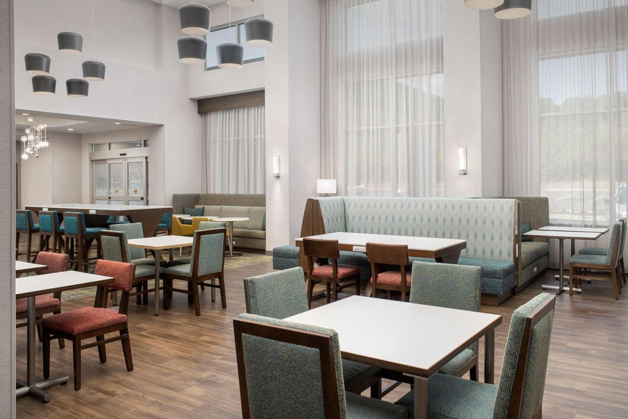 Hampton Inn & Suites Лексингтън Екстериор снимка